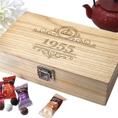 Coffret bois chocolats monbana prénom année 1955