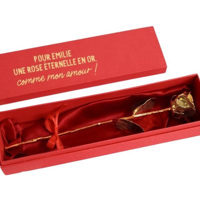 Rose en or et son écrin personnalisé pour une Emilie