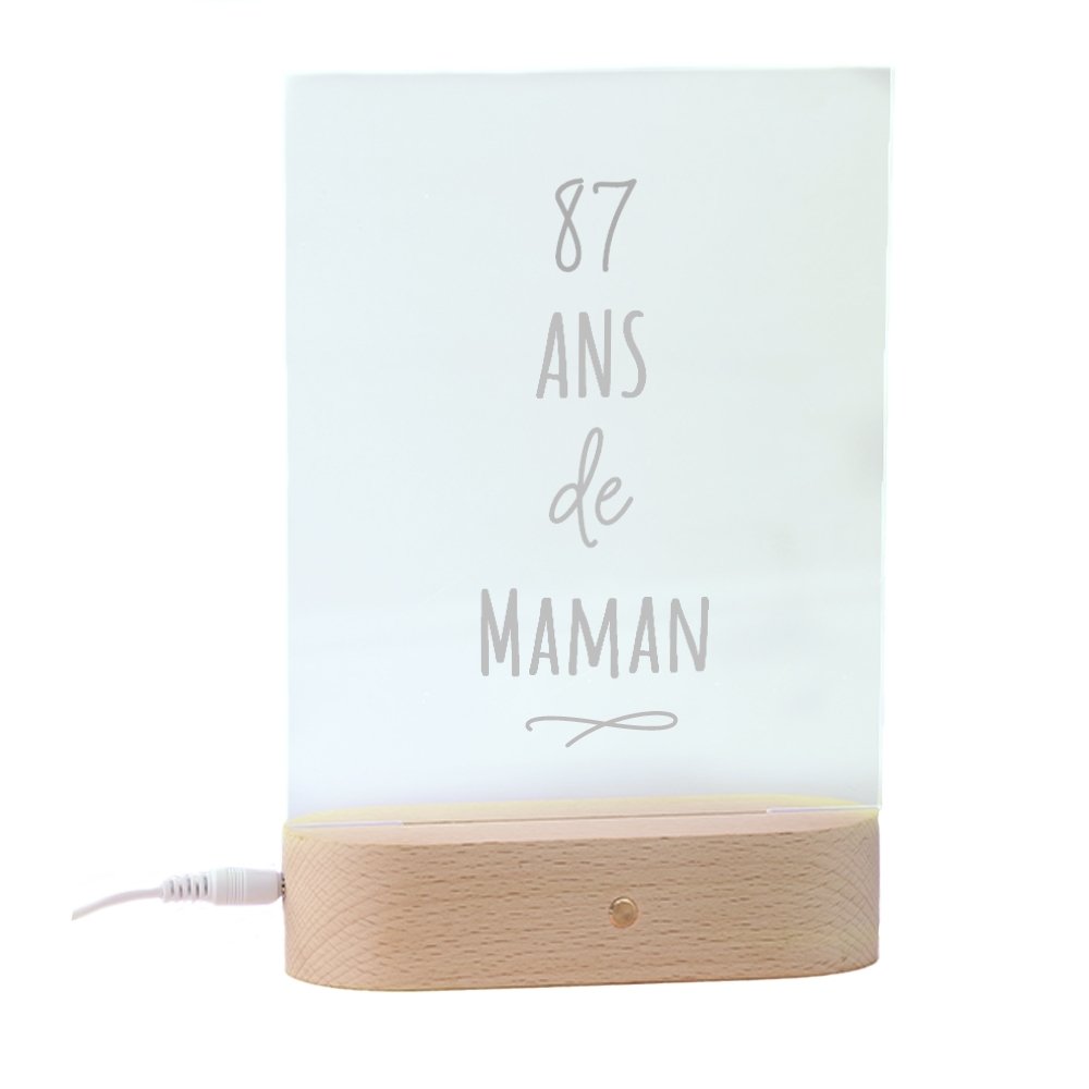 Lampe 3d plexi prénom et message maman 87 ans