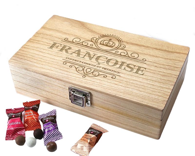 Coffret en bois avec chocolats monbana personnalisé pour une Françoise