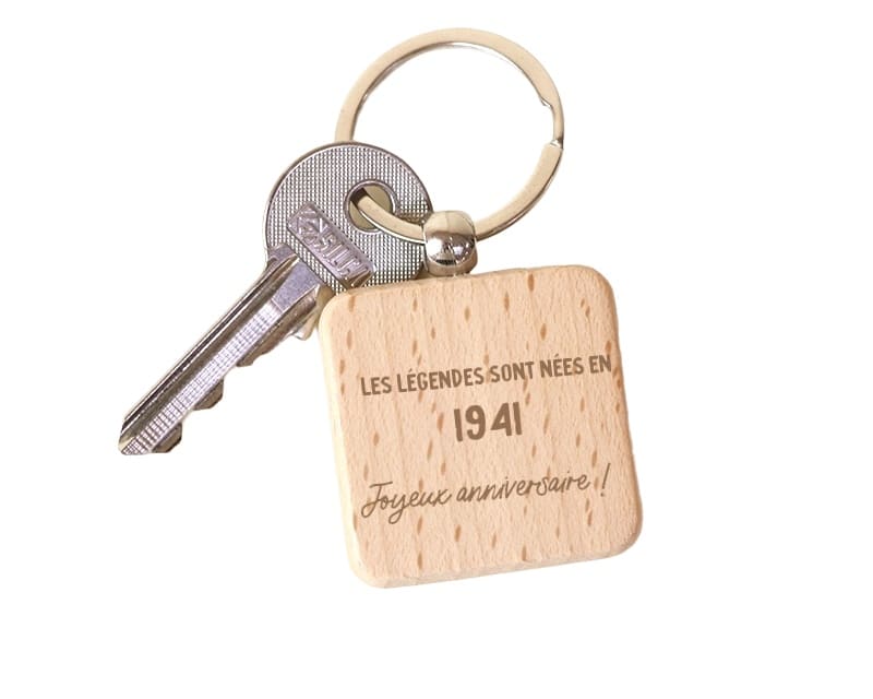 porte-clé en bois message générique homme né en 1941