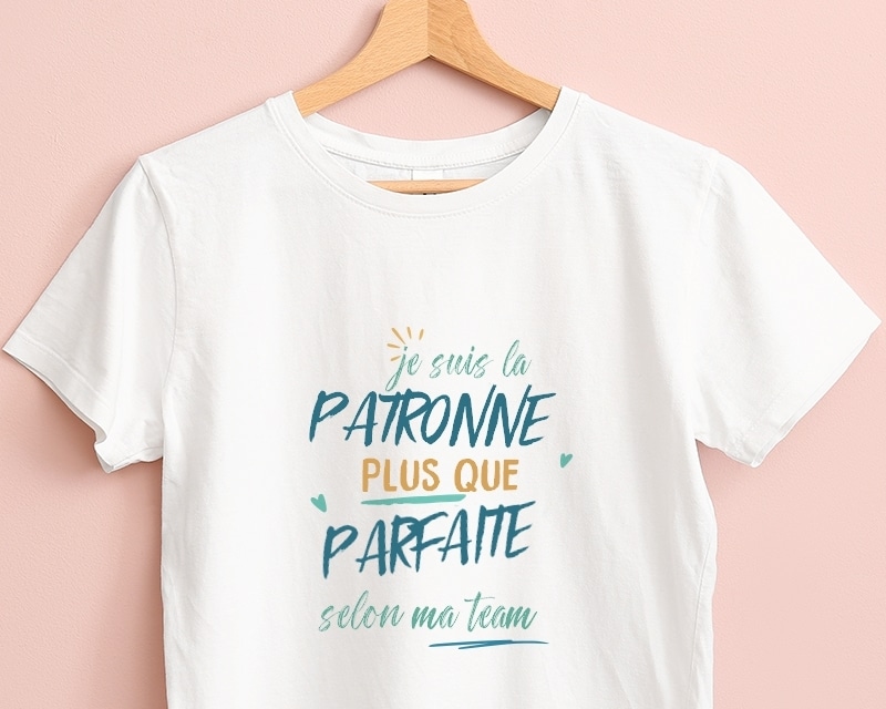 T-Shirt femme personnalisé : Patronne la plus...