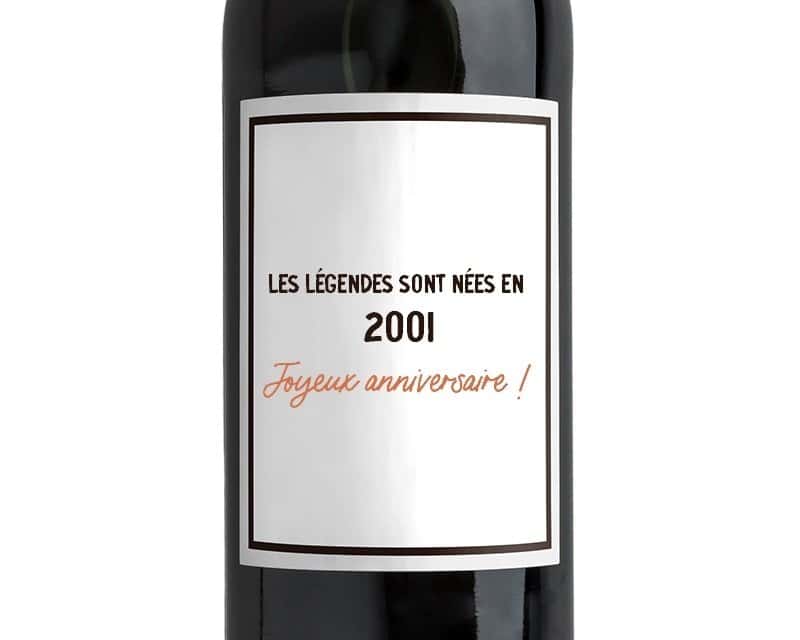 Bouteille de vin rouge message générique année 2001