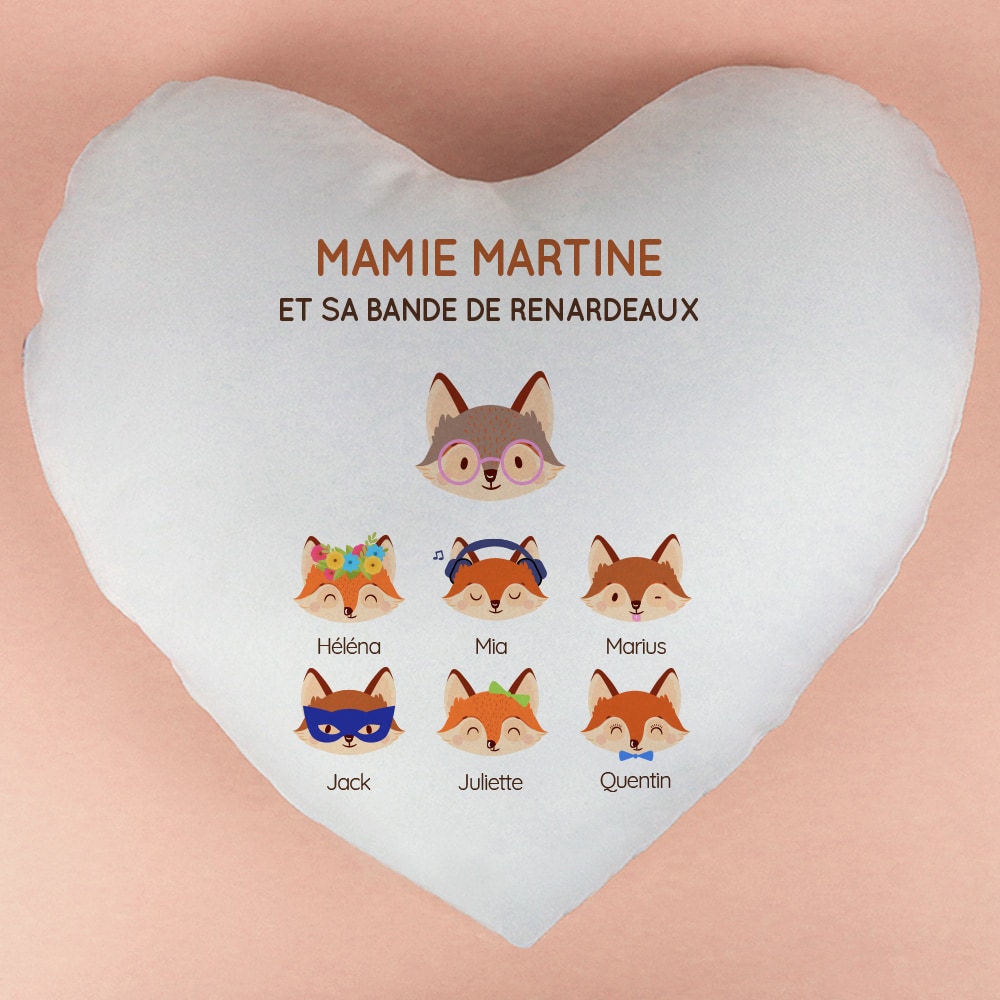 Coussin personnalisé coeur - Mamie Renard et sa meute