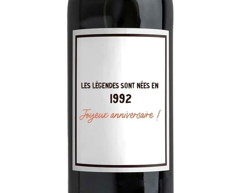 Bouteille de vin rouge message générique femme née en 1992