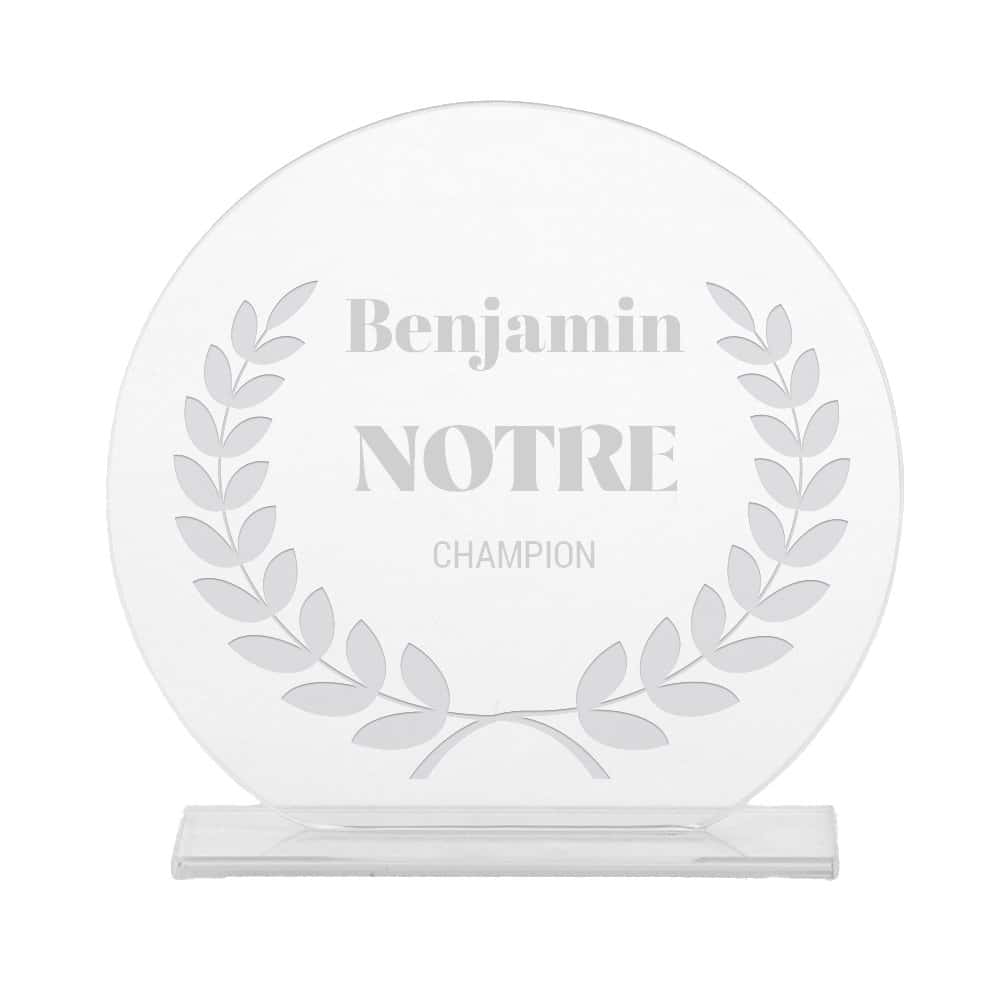 Trophée en verre personnalisé pour un Benjamin