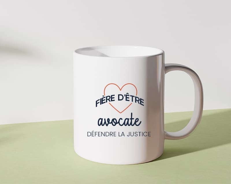 Mug personnalisé - Fière d'être avocate