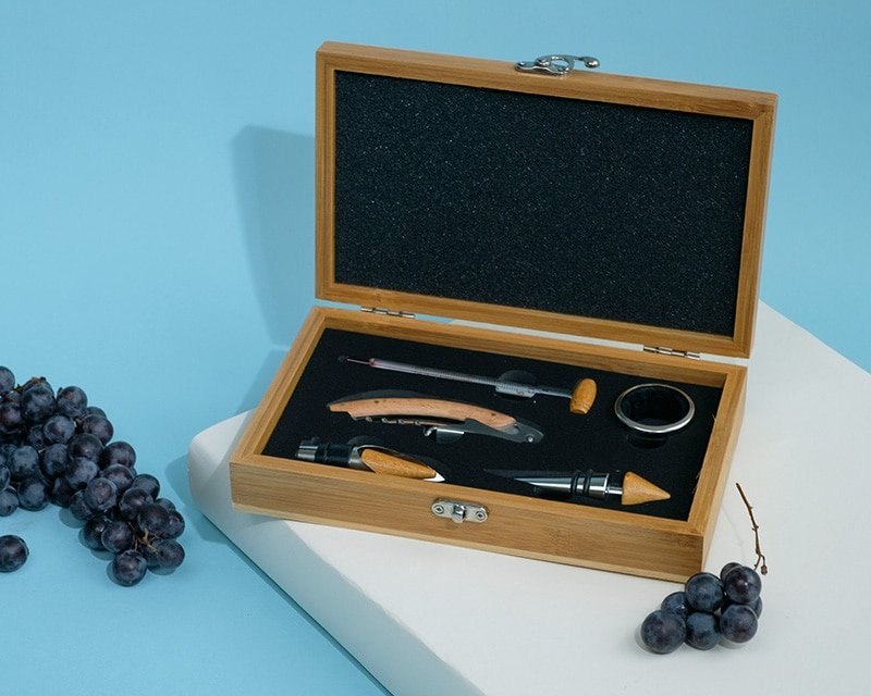 Coffret vin personnalisé et accessoires homme 90 ans