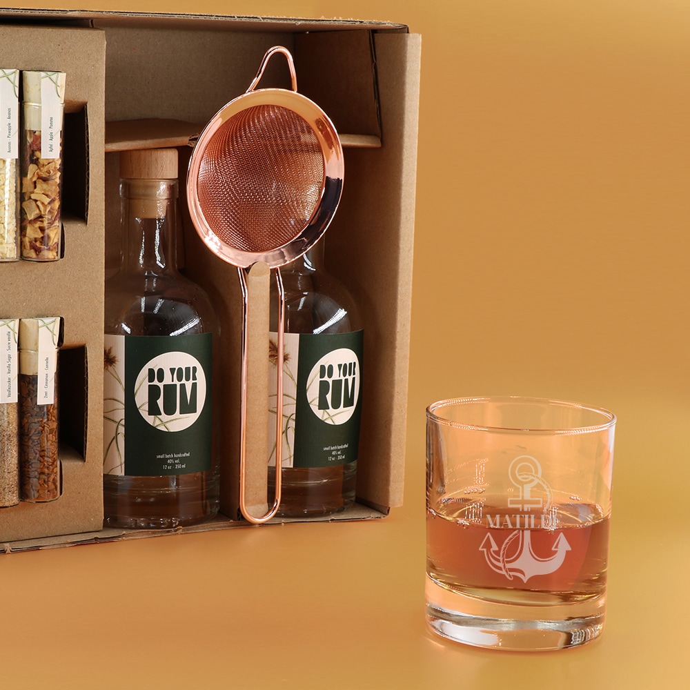 Kit de fabrication de rhum avec verre personnalisé - Cadeaux.com