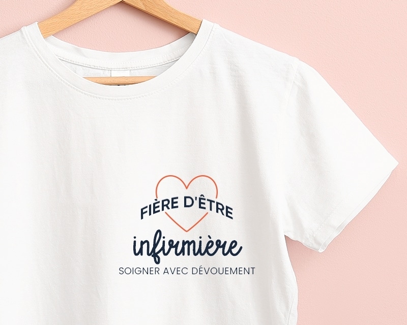 Tee shirt personnalisé femme - Fière d'être infirmière