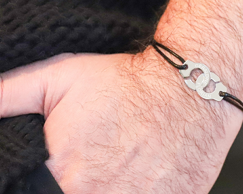 Bracelet menottes personnalisé pour homme