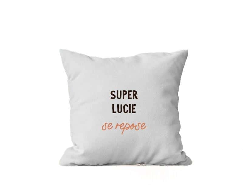 Coussin personnalisé pour une Lucie