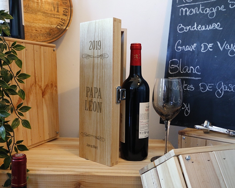 Caisse à vin en bois personnalisée pour un Jean