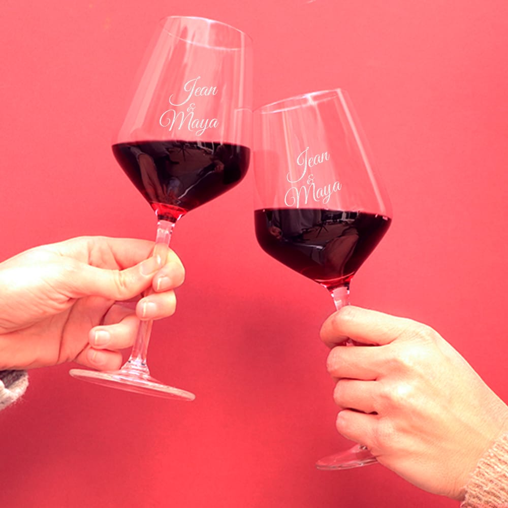 Duo de verres à vin personnalisés - Cadeaux.com